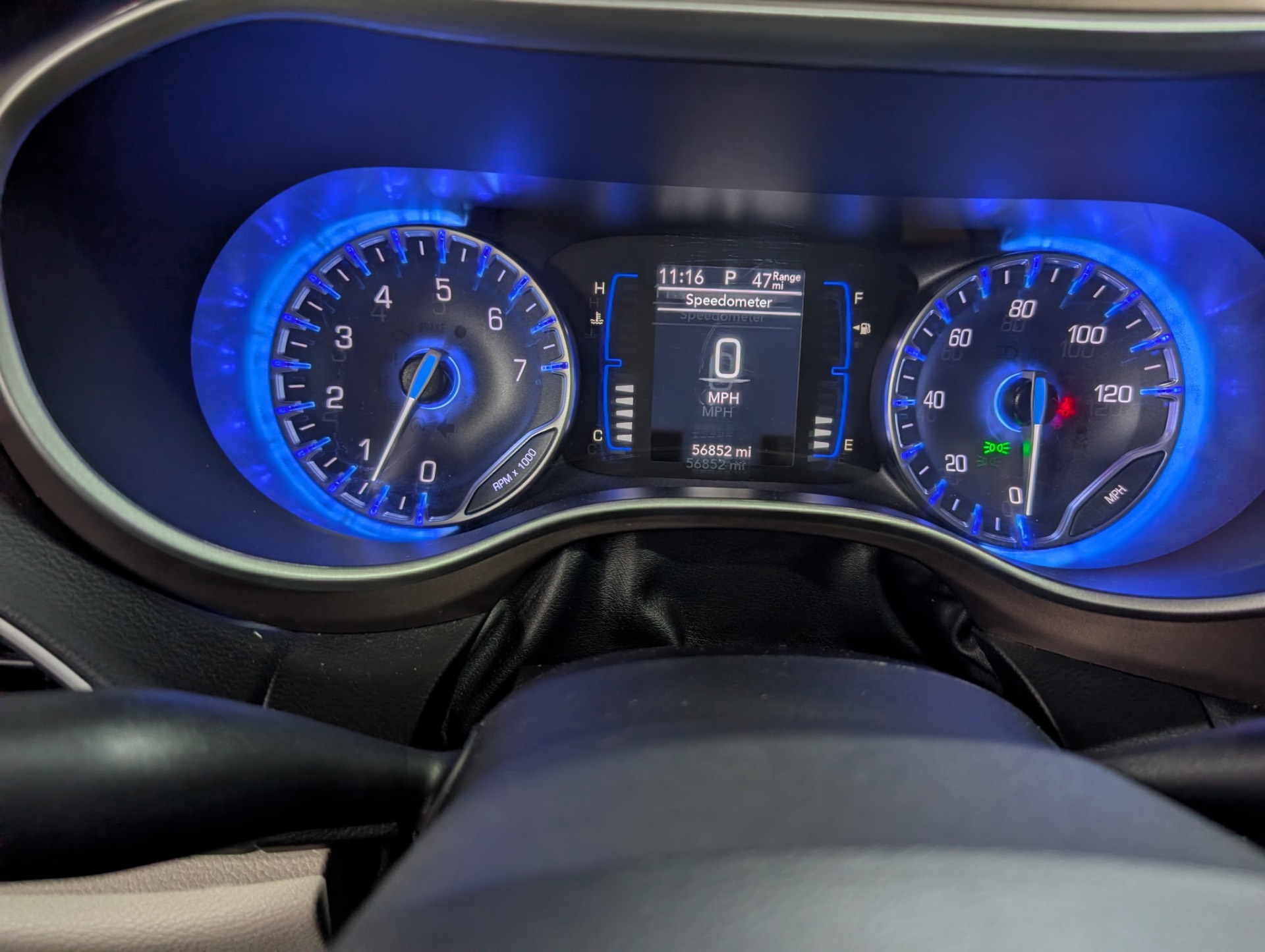 2023 Chrysler Voyager LX photo 10