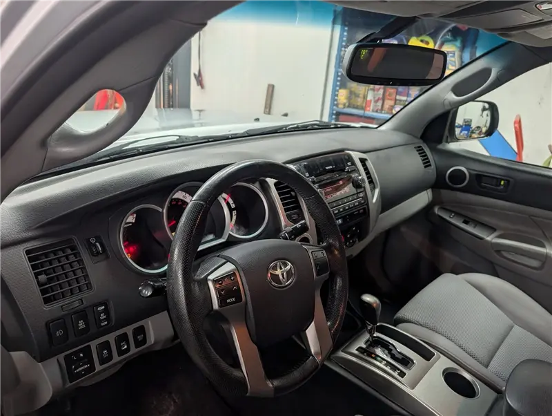 2012 Toyota Tacoma Double Cab TRD Off-Road photo 10