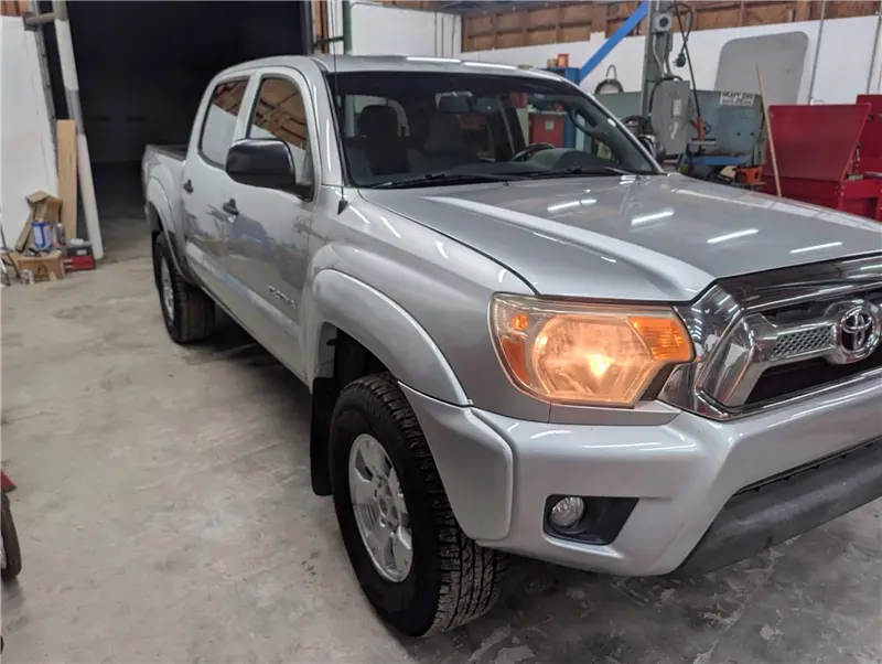 2012 Toyota Tacoma Double Cab TRD Off-Road photo 3